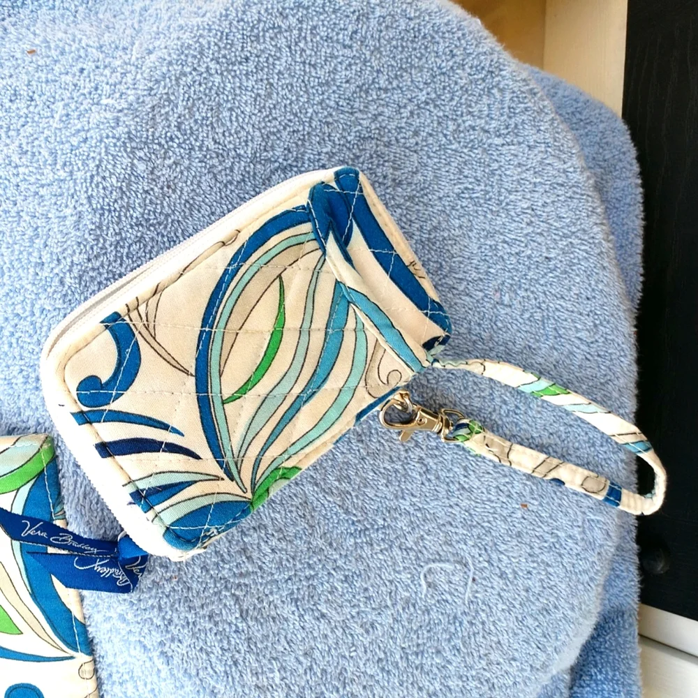 Vera Bradley Credit Card Wristlet & CheckBook Mediterranean Pat. 2 PC. Retired